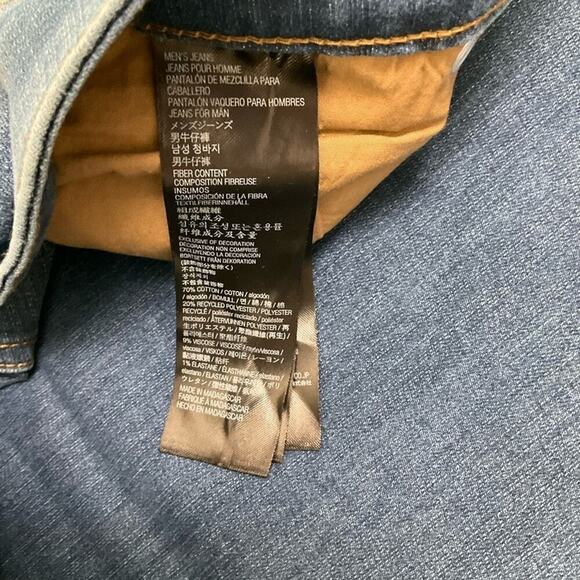 Kirkland Signature Men’s Jeans Blue Classic Stretch Denim Size 42 X 29 NWT - Picture 7 of 12